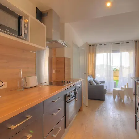 Charming 1-bedroom 'parc Velusine' With Parking Pool And Tennis 앙티브