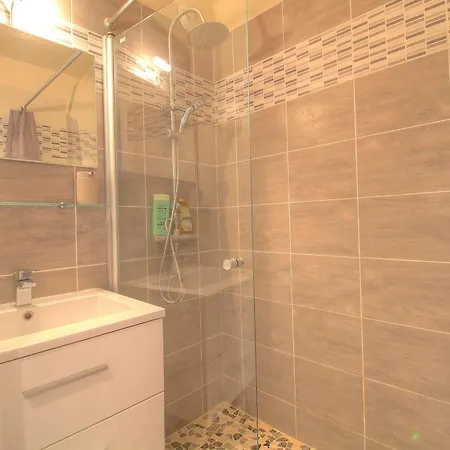 Charming 1-bedroom 'parc Velusine' With Parking Pool And Tennis 아파트 앙티브